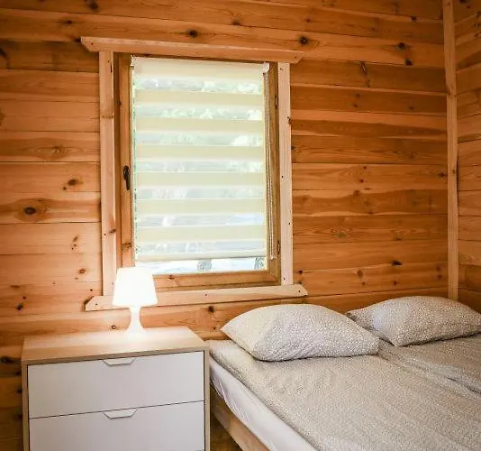 Tropical Sun Jaktstuga