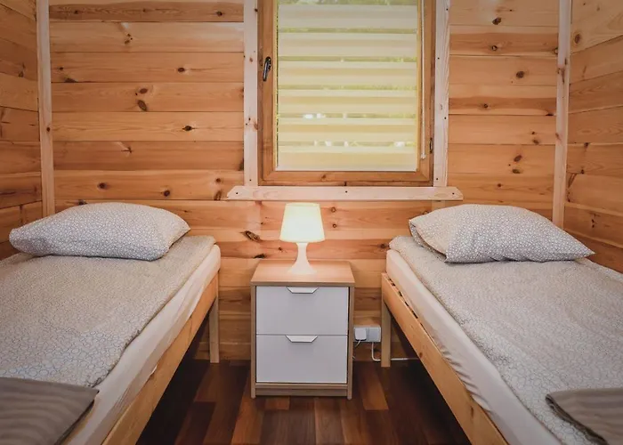 Tropical Sun Jaktstuga